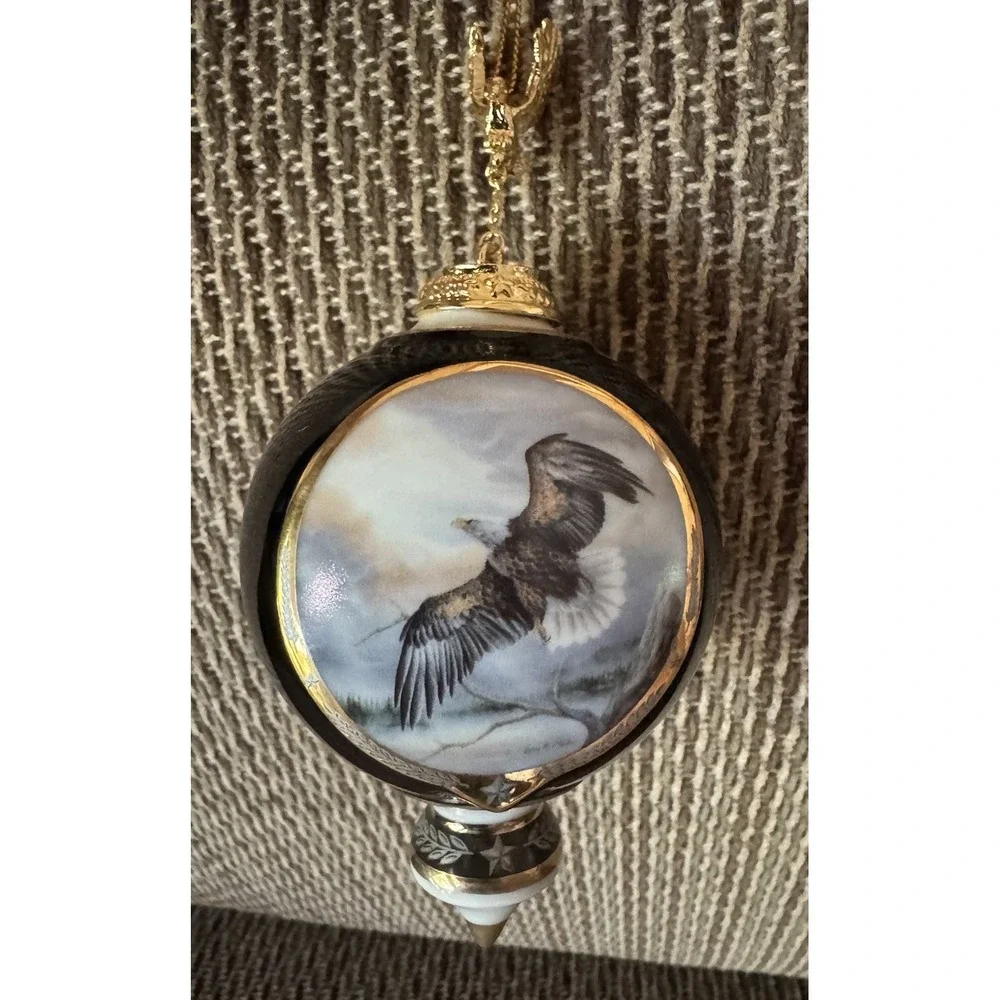 America The Beautiful Ornaments 1999 Eagle Dance Winged Majesty Noble‎ Bradford